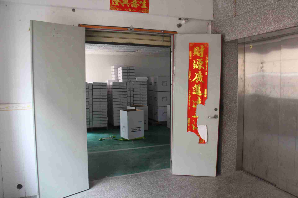 Factory entry and cartons observed during an anonymised China pre-shipment inspection